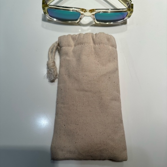 JACQUEMUS Les Lunettes Sunglasses in Multi Green - Picture 8 of 14